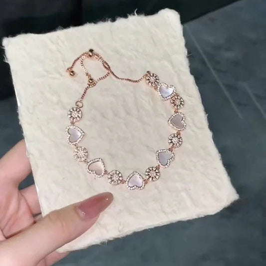 Sweet Loving Heart Bracelet – Elegant Adjustable Pull Design for Women