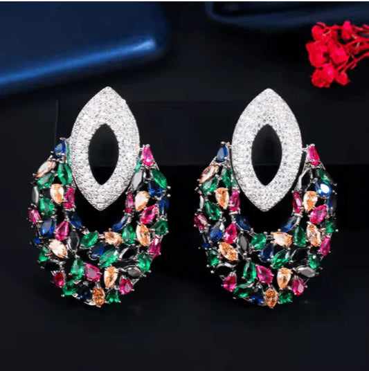 Zirconia Claw Necklace Set © – Dazzling Cubic Zirconia Pendant & Earring Set | Elegant Claw-Style Jewelry for Women
